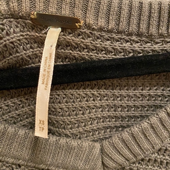 Free People Moonshiner Oversized Distressed Open Shoulder Sweater Size XS - Picture 6 of 14